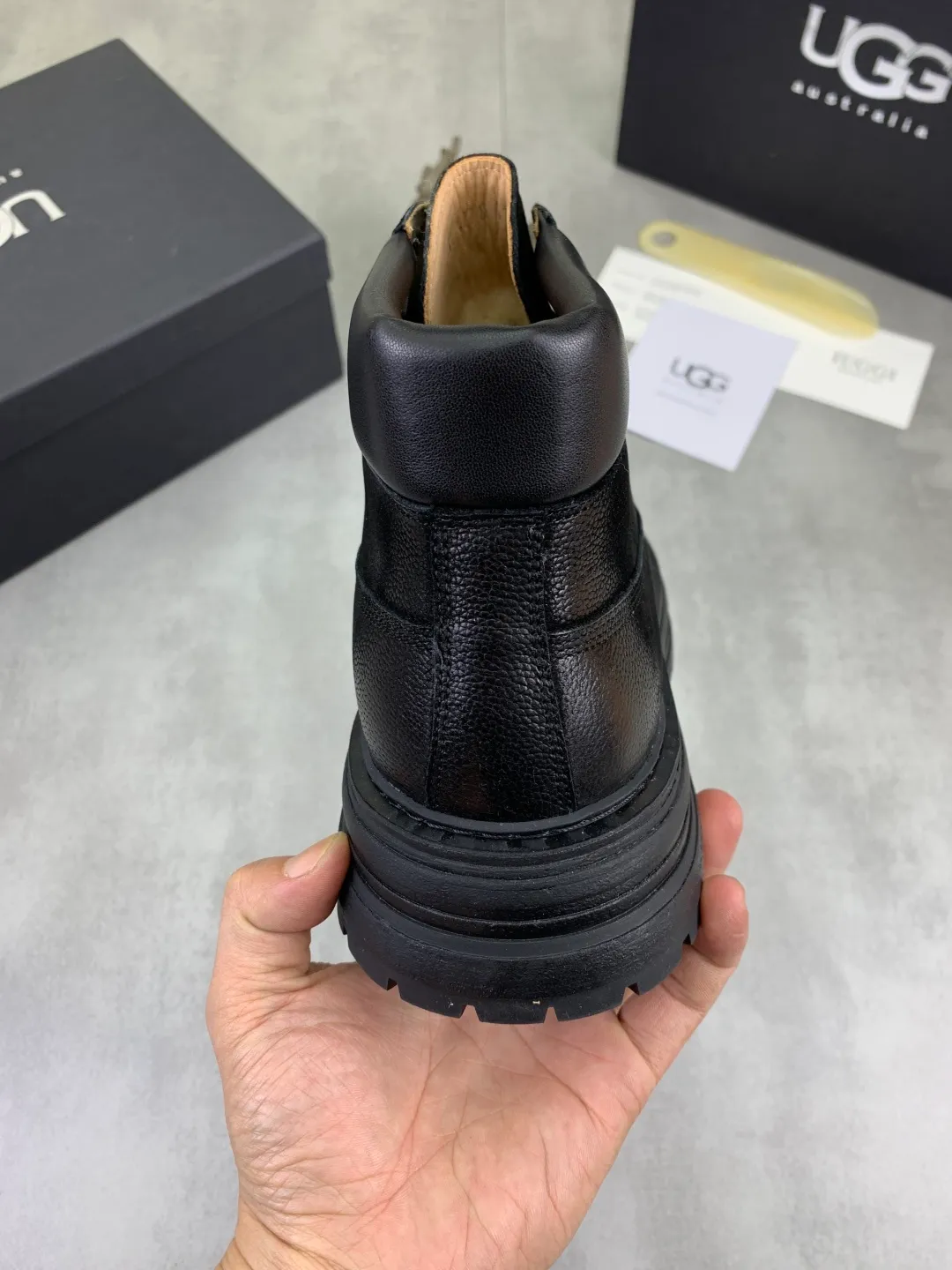 Men's men's shoes 💰P660 New arrival 🆕🆕🆕 IUGGI Men's British retro Martin boots Winter new men's outdoor hiking boots First layer of cowhide on the outside and wool on the inside Comfortable and warm Rubber sole sole Non-slip and firm Trendy and fashionable Casual and versatile Size: 38-44 (45 customized) Color: three colors